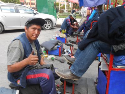 Shoe-shine man in Huancayo